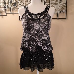 FINAL MARKDOWN BEFORE DONATING!  Dressbarn Lace & Embellished Top.   Sz. L
